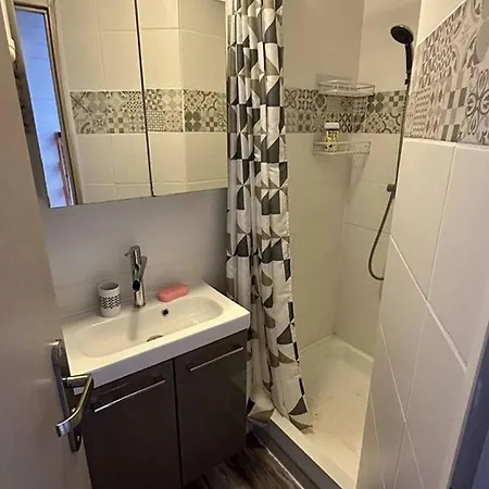 Avec Mezzanine Au Centre De Cauterets, Wi-fi Inclus - Fr-1-812-146 아파트 *